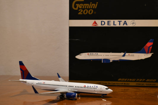 Gemini200 Delta Air Lines Boeing 737-800 N3744F G2DAL032